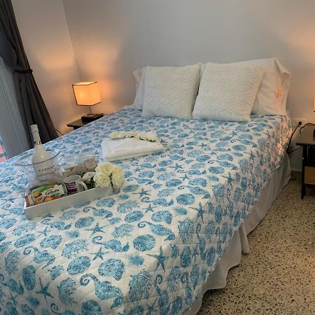 Levittown Lakes Bagian luar foto
